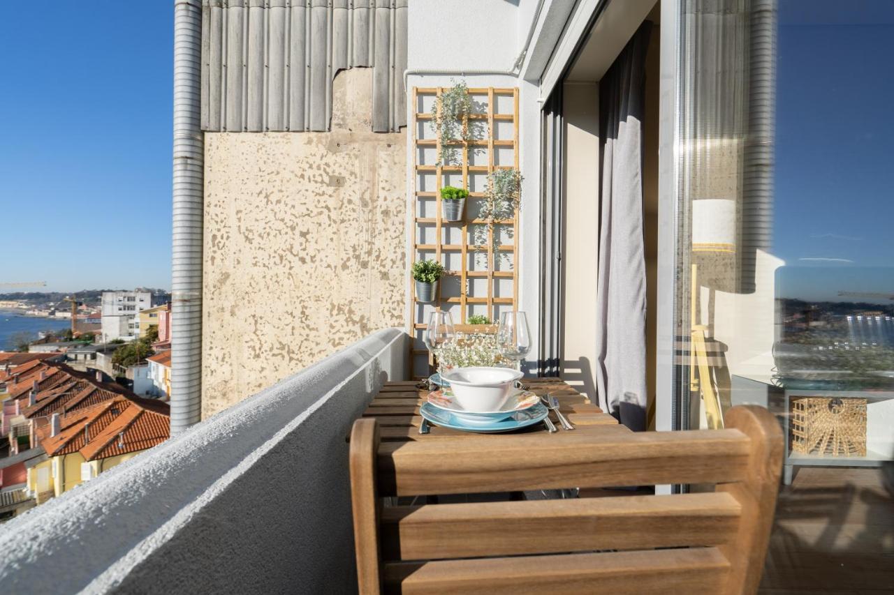 Gaya Avenue Flats - Elegant Contemporary Flats With Balcony Appartement Vila Nova de Gaia Buitenkant foto